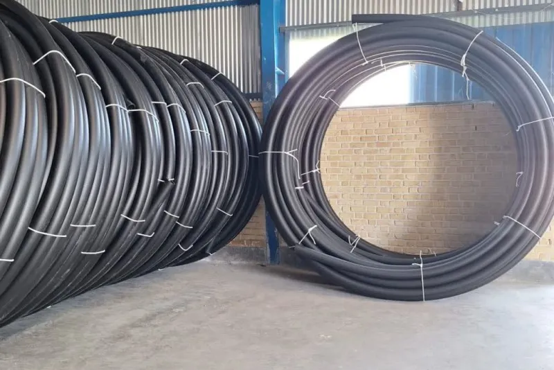 تفاوت لوله های پلی اتیلن و خرطومی چیست؟ 3 مقایسه لوله پلی اتیلن در مقابل لوله خرطومی