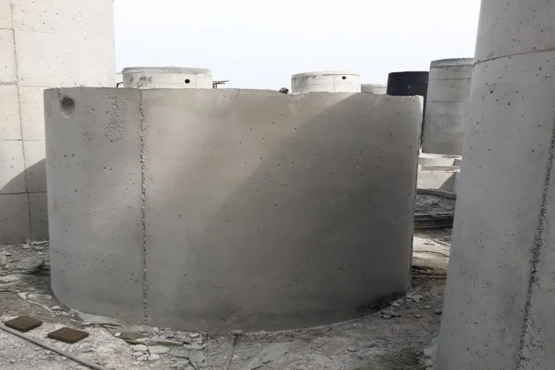 مقایسه سپتیک تانک بتنی و پلی اتیلنی 1 مقایسه فرآیند حمل و نصب